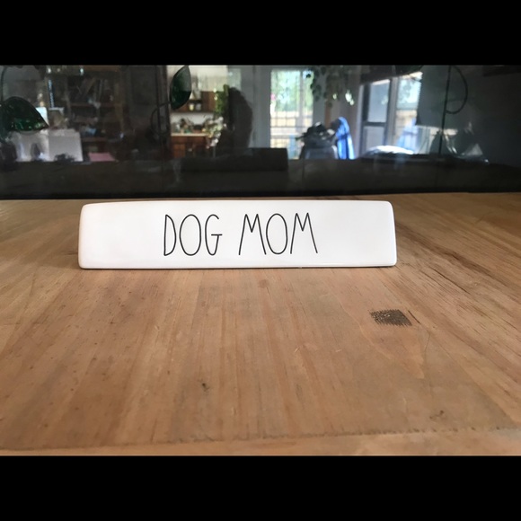Rae Dunn DOG MOM plaque